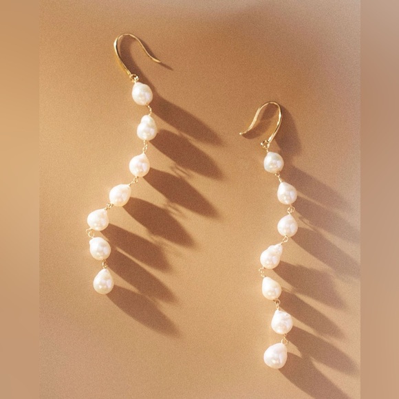 Anthropologie Jewelry - ANTHROPOLOGIE NWT Freshwater Pearl Drop Earrings Length 4” Natural